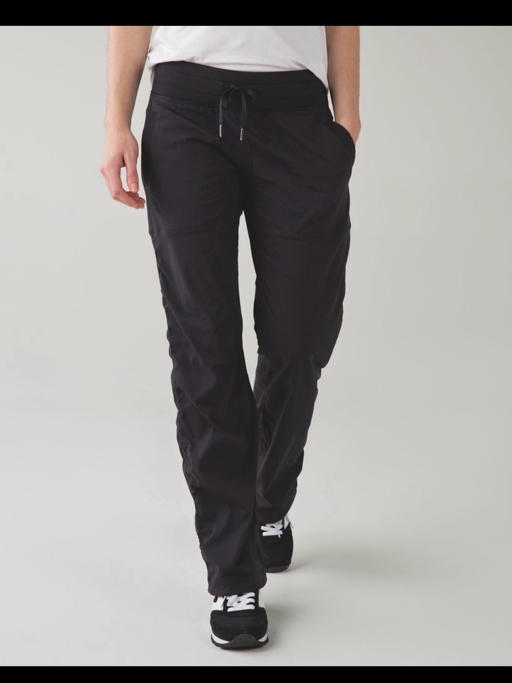 Lululemon Studio Pant III Regular Black Size 0 Drawstring Straight Leg